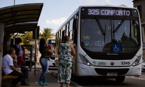 Volta Redonda reduz para R$ 3,80 a passagem de ônibus para quem tem VR Card